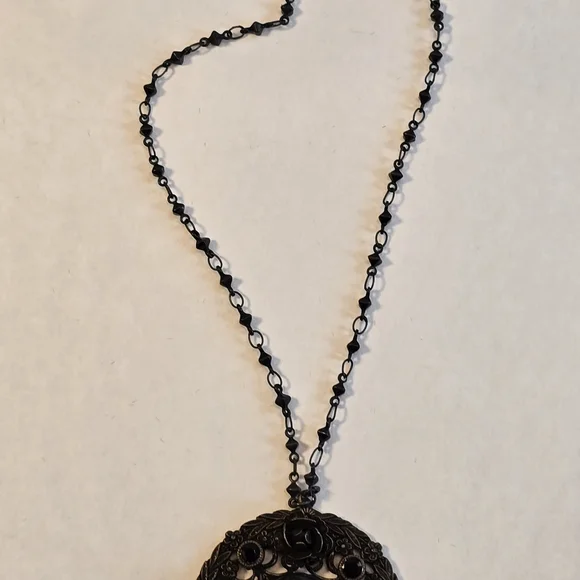 LIZ PALACIOS Black ROSE Pendant Necklace - Picture 4 of 10